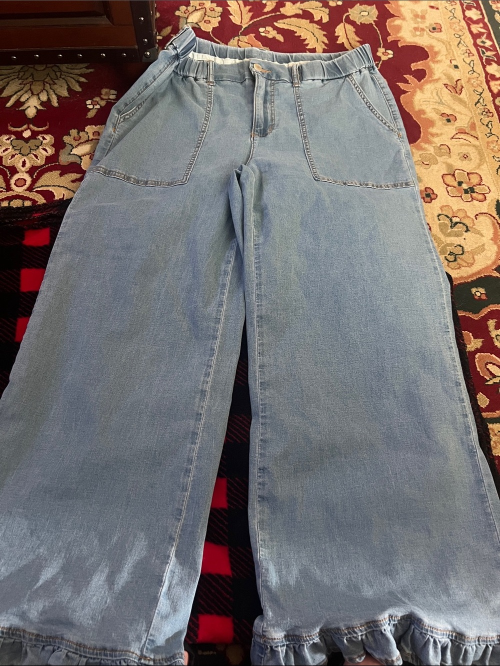 Light Blue Women's Wide-Leg Jeans with Ruffle Hem